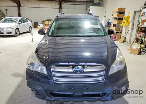 2013 Subaru Outback 2.5I Premium z USA, uszkodzony, nr VIN 4S4BRCCC7D3307011
